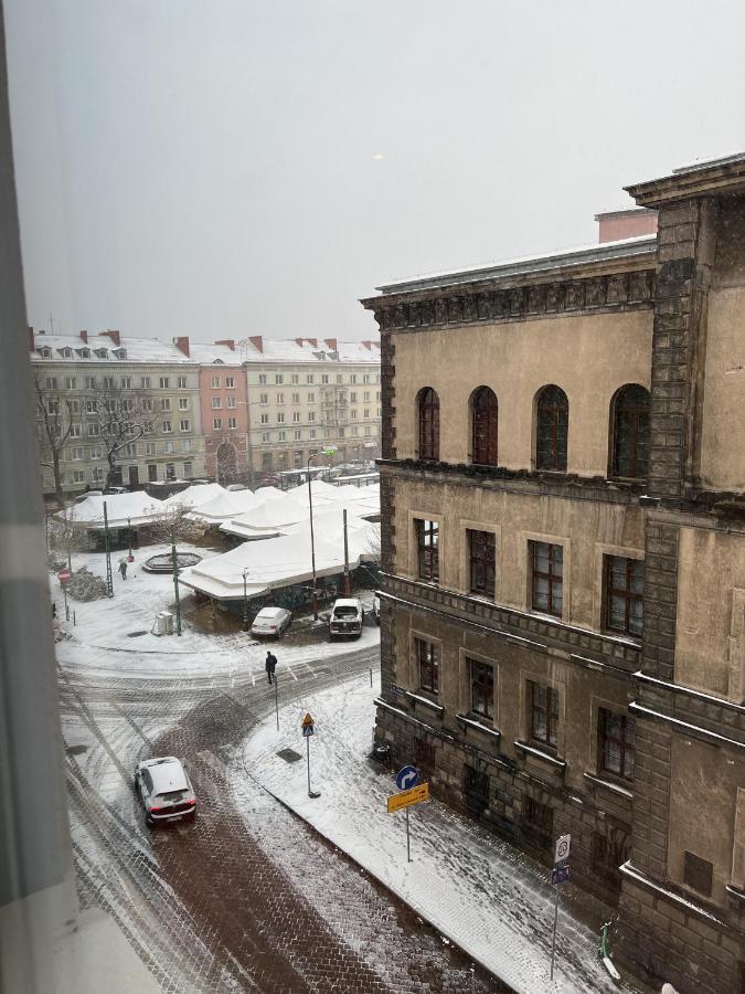 2-Room Apartment In The City Center Poznań Buitenkant foto
