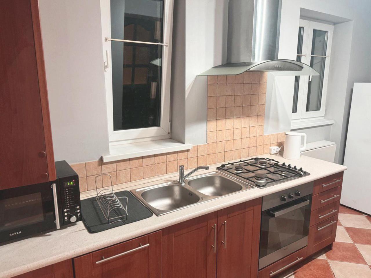 2-Room Apartment In The City Center Poznań Buitenkant foto